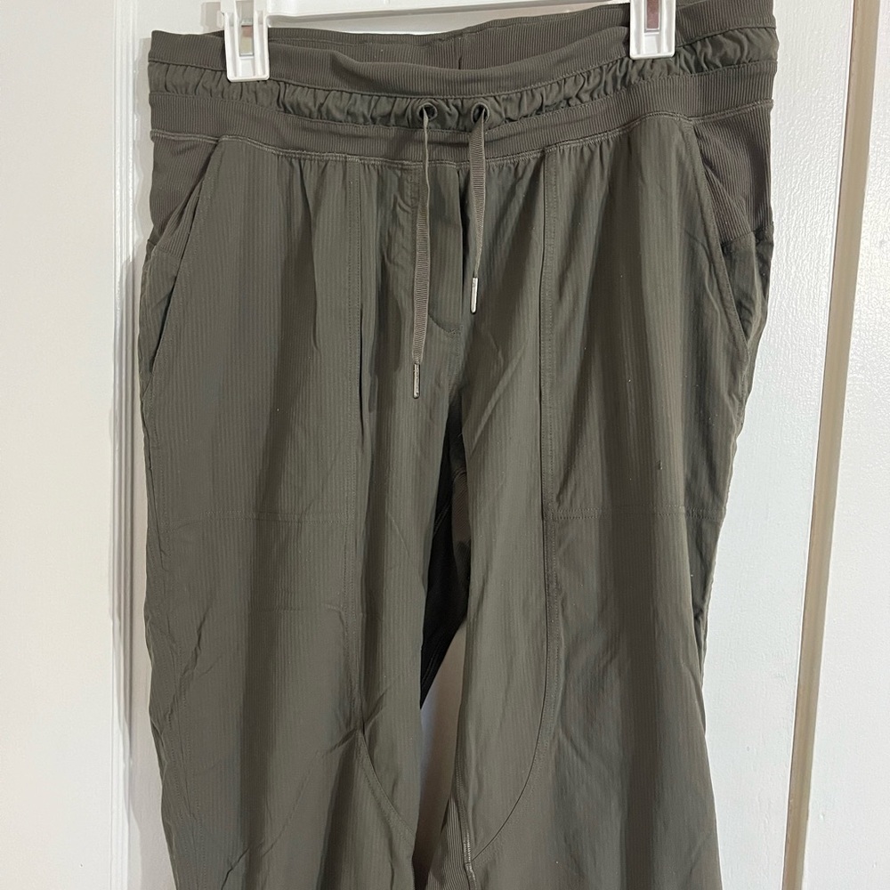 Dance Studio Crop, Size 10. Dark Olive. Lululemon.